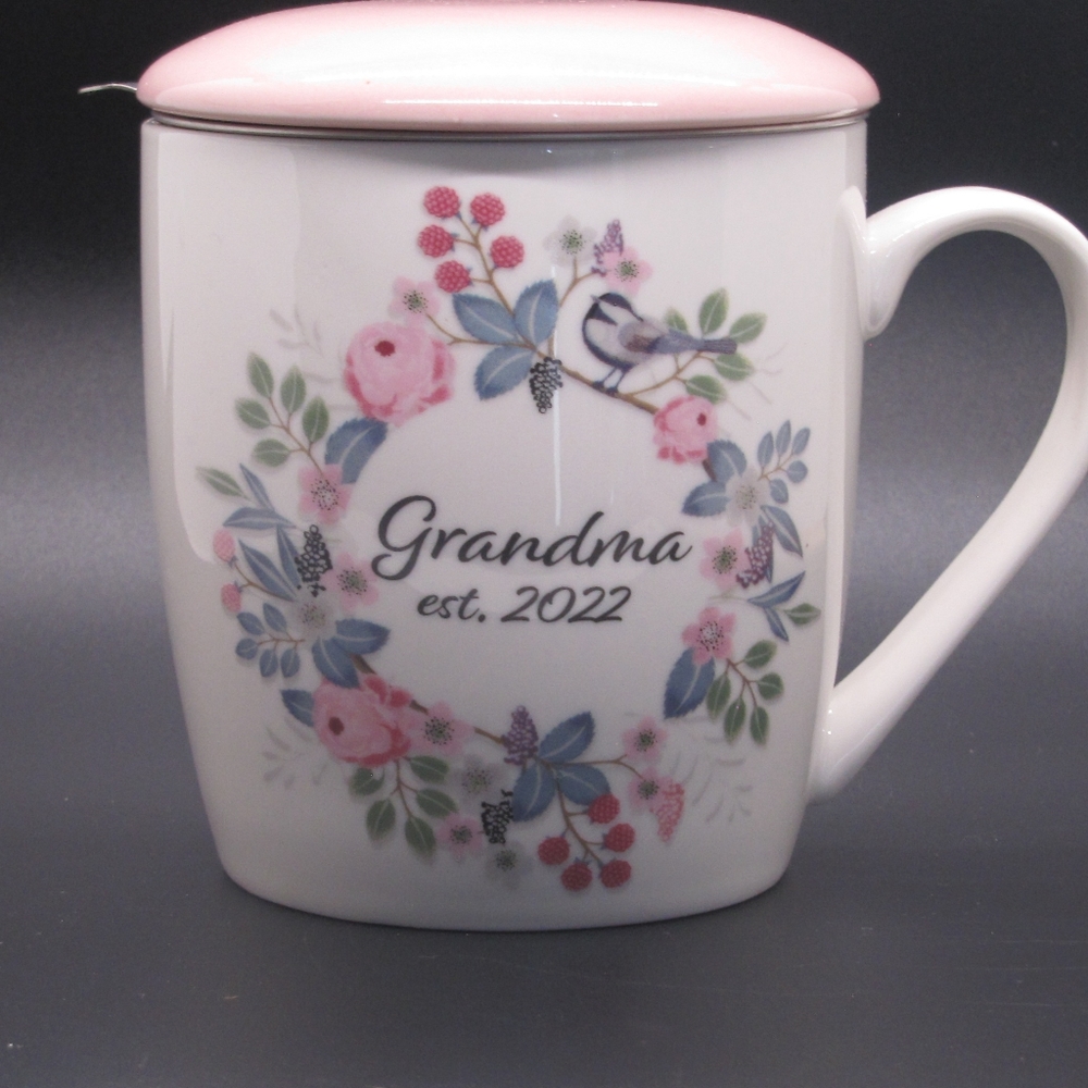 Coco & Lola Grandma est. 2022 Tea Mug Loose Tea Basket White Pink Blue NWT